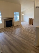 1032 Canal Dr in Windsor, CO - Building Photo - Building Photo