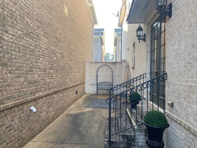 2504 Capital St in Oxford, MS - Building Photo - Building Photo