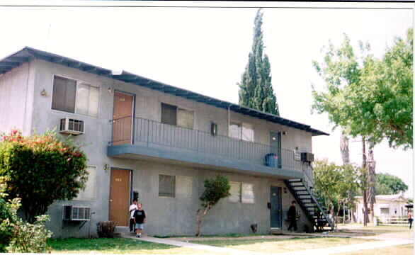 Date Apartments in Rialto, CA - Building Photo - Building Photo