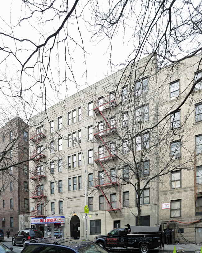 3515 Rochambeau Ave in Bronx, NY - Foto de edificio - Building Photo