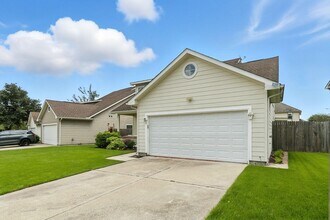 10123 Sweet Olive Way in Tomball, TX - Foto de edificio - Building Photo