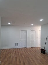 3502 NW 106th St in Miami, FL - Building Photo - Building Photo