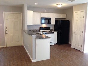 4904 Merritt Dr in Austin, TX - Building Photo - Building Photo