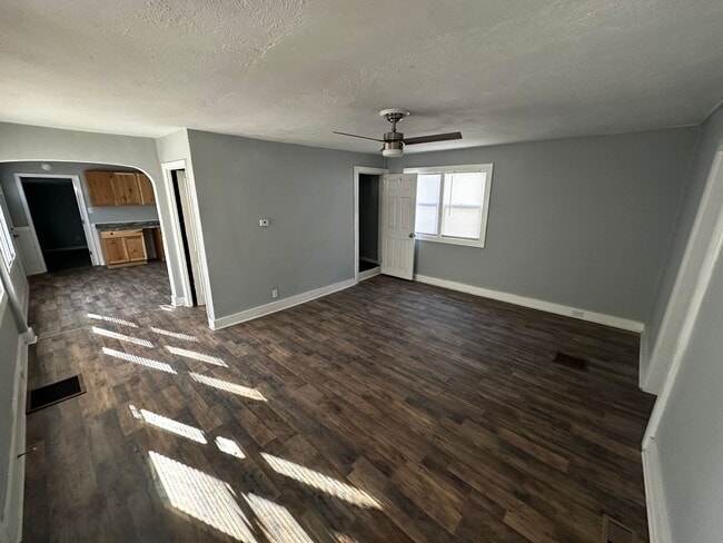 2214 Herman Ave in St. Joseph, MO - Building Photo - Building Photo