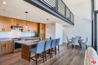 5002 Patagonia Ct in Los Angeles, CA - Building Photo - Building Photo