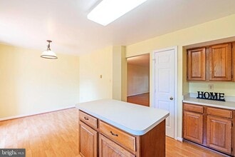 5708 Belcher Farm Dr in Centreville, VA - Building Photo - Building Photo