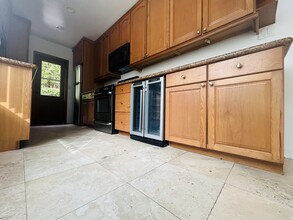 3645 Kelton Ave, Unit 2 in Los Angeles, CA - Building Photo - Building Photo