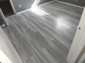 8032 McKinley Ave in Paramount, CA - Building Photo - Building Photo