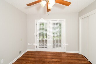 2109 Gayley St in Columbia, SC - Foto de edificio - Building Photo