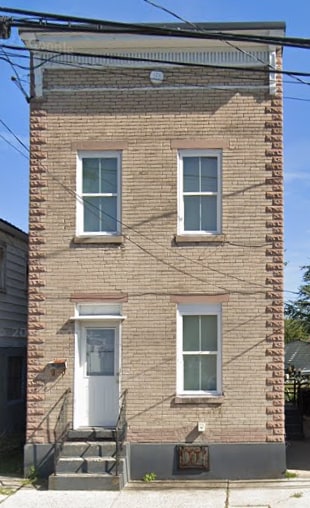 property at 19 Valley St