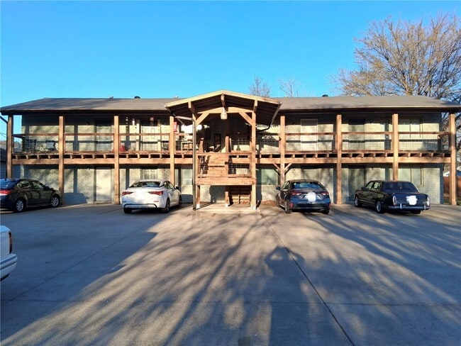 property at 969 W Holly St