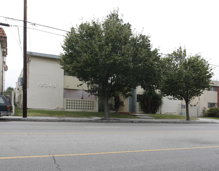 The Palm House Apartments- 3 Bedroom for Rent in North Hollywood, CA - Building Photo