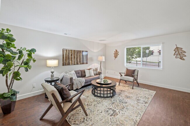 6947 Gayle Lyn Ln in Colorado Springs, CO - Building Photo - Building Photo