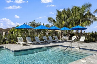 Havens at Central Park in Port St. Lucie, FL - Foto de edificio - Building Photo