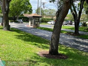 1921 SW 15th St in Deerfield Beach, FL - Building Photo - Building Photo