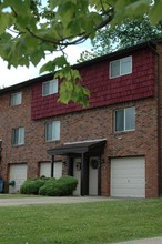 Walnut Ridge Townhomes in Irwin, PA - Foto de edificio - Building Photo