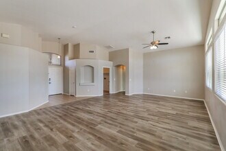 12465 N Stone Ring Dr in Marana, AZ - Building Photo - Building Photo