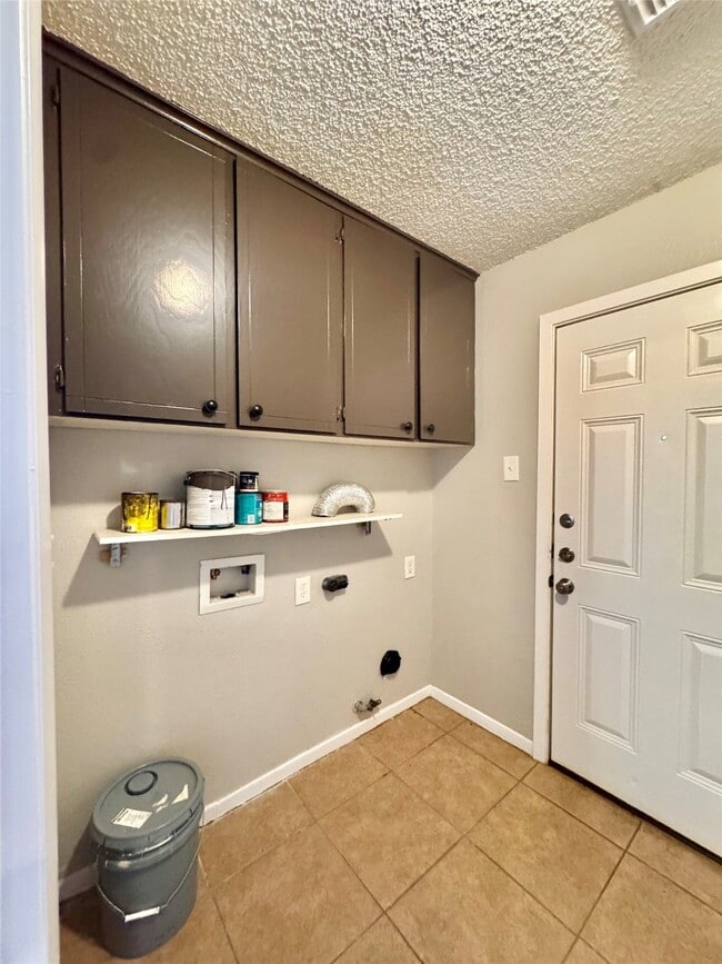 6018 Weeping Willow Rd