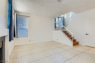 3217 Symphony Dr in Las Vegas, NV - Building Photo - Building Photo