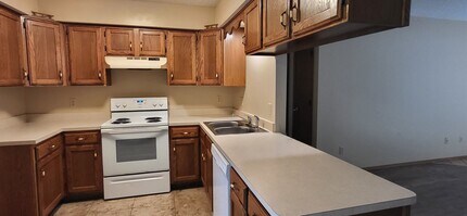 3801 W Sylvania St in Springfield, MO - Building Photo - Building Photo