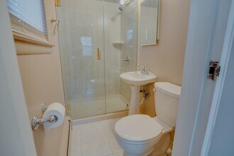 1138 Farm Rd in Secaucus, NJ - Building Photo - Building Photo