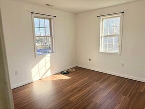 136 Eastford Rd in Southbridge, MA - Building Photo - Building Photo