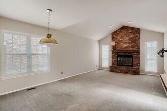 5648 S Iris Way in Littleton, CO - Building Photo - Building Photo