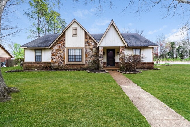 property at 928 Pheasant Hollow Dr