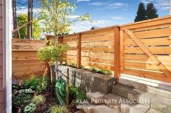 6917 Carleton Ave S in Seattle, WA - Building Photo - Building Photo