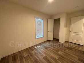 700 S 12th St in Bismarck, ND - Foto de edificio - Building Photo