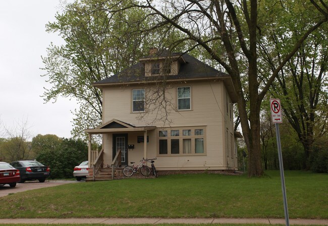 433 Jefferson St in Eau Claire, WI - Building Photo - Building Photo