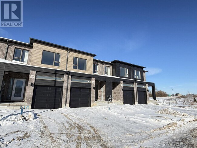 8 Red Oak Cmn in Cambridge, ON - Building Photo - Building Photo