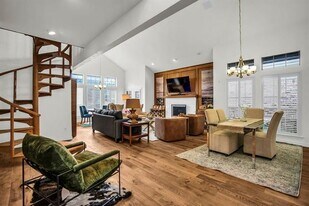 3216 San Jacinto St in Dallas, TX - Building Photo