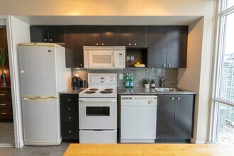 11-3611 Brunel Ct in Toronto, ON - Building Photo - Building Photo