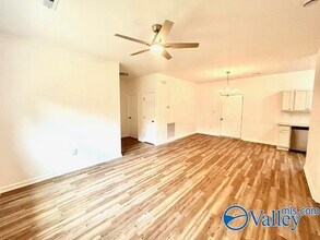 4505 Lakeview Dr NW in Huntsville, AL - Building Photo - Building Photo