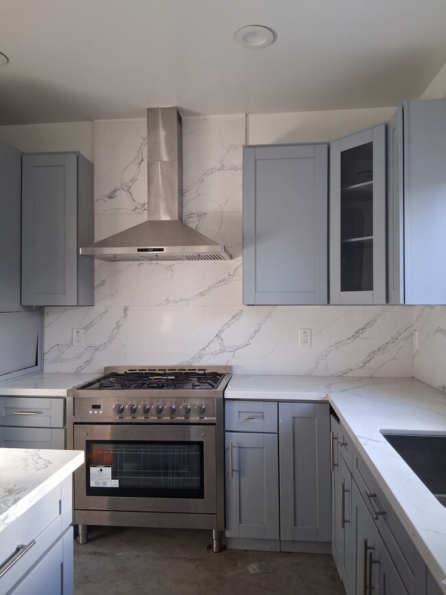 property at 1071 Polk St