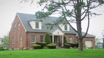16 State Park Rd in Hull, MA - Foto de edificio