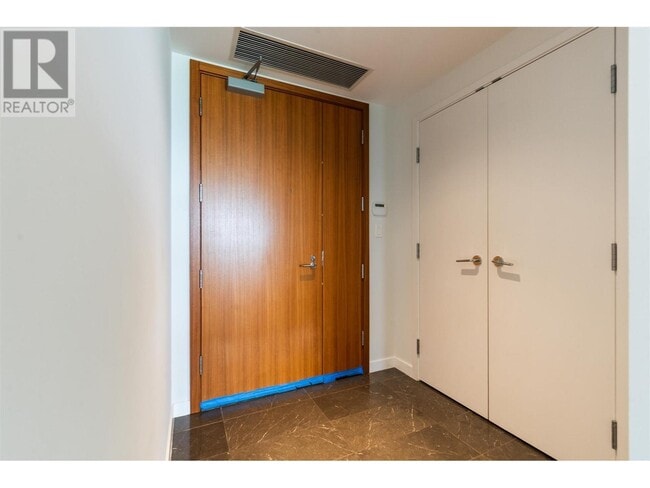 5111 Brighouse Way in Richmond, BC - Building Photo - Building Photo