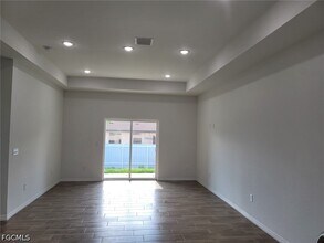 684 Thomas Sherwin Ave S in Lehigh Acres, FL - Building Photo - Building Photo