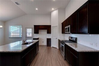 18521 Urbano Dr in Pflugerville, TX - Building Photo - Building Photo