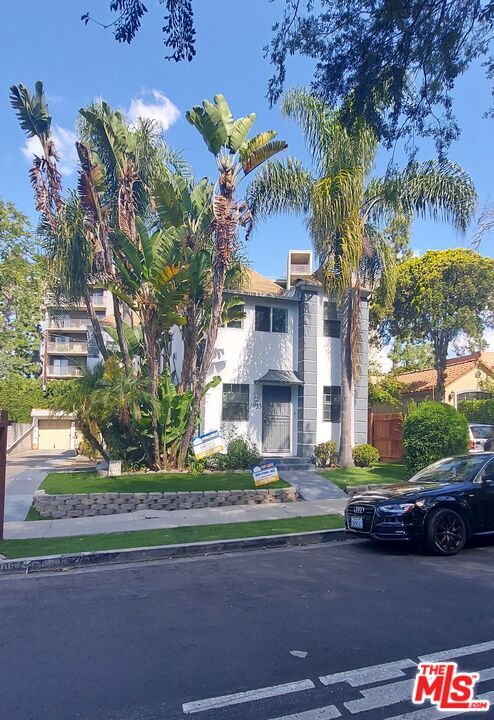 property at 1053 S Stanley Ave