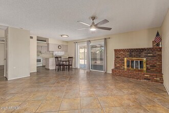 5322 W Orchid Ln in Glendale, AZ - Foto de edificio - Building Photo