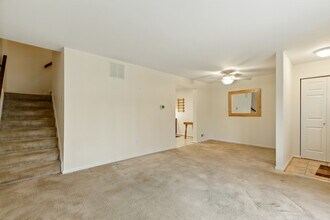 9912 Whiskey Run in Laurel, MD - Building Photo - Building Photo