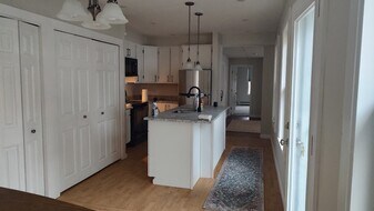 9 Beech St, Unit 2 in Milford, NH - Building Photo