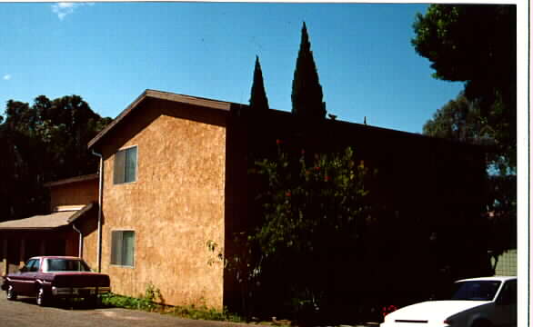 726 Yale St in Santa Paula, CA - Building Photo - Building Photo