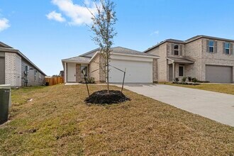 25429 Carnation Ct in Montgomery, TX - Building Photo - Building Photo