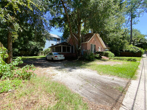 1714 NW 3rd Pl in Gainesville, FL - Building Photo - Building Photo