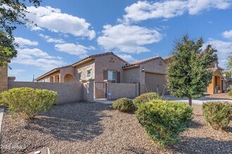 18557 W Pueblo Ave in Goodyear, AZ - Foto de edificio - Building Photo