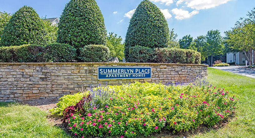 Summerlyn Place in Burlington, NC - Foto de edificio