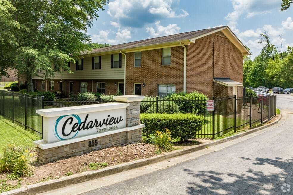 Cedarview Townhomes in Jonesboro, GA - Building Photo